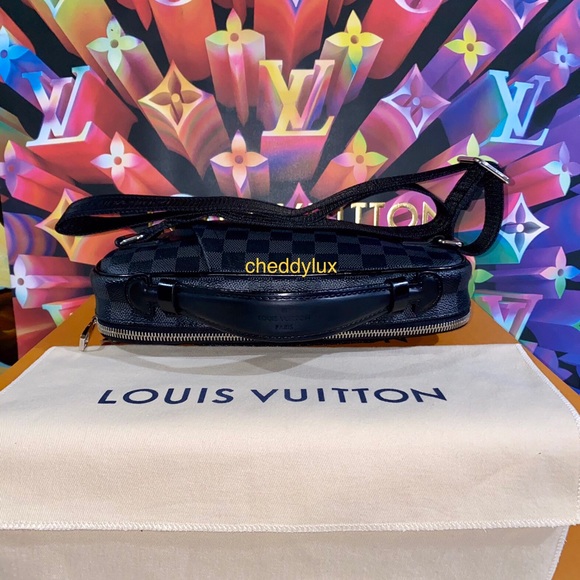 🛑SOLD🛑🔥🔥🔥Louis Vuitton Ambler Damier Graphite Bum Bag/Crossbody Bag - Picture 5 of 16